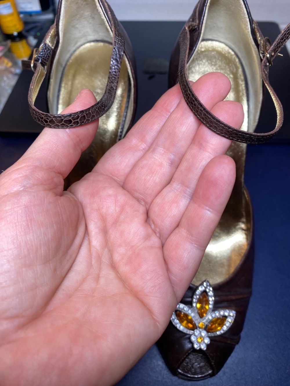 ARCHIVAL Dolce & Gabbana Amber Crystal Lizard Embossed Silk Heels 37.5 US 7.5 - Picture 8 of 13